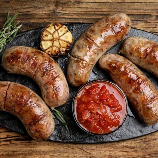 Beef Bangers. 🇿🇦 ( 12 Large ) 1.5kg.